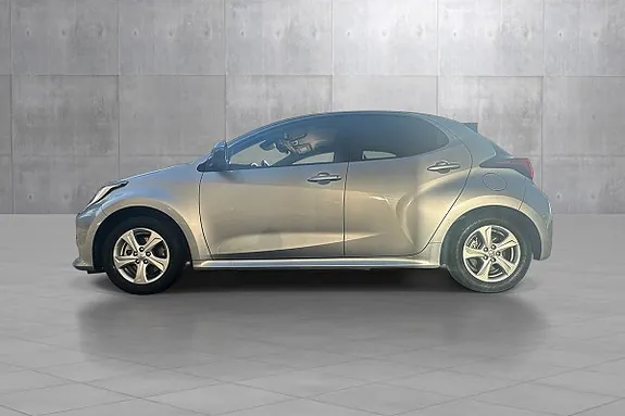 Toyota Yaris 2024 photo 2