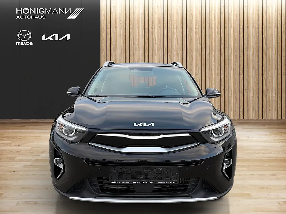 Kia Stonic 2023 photo 2