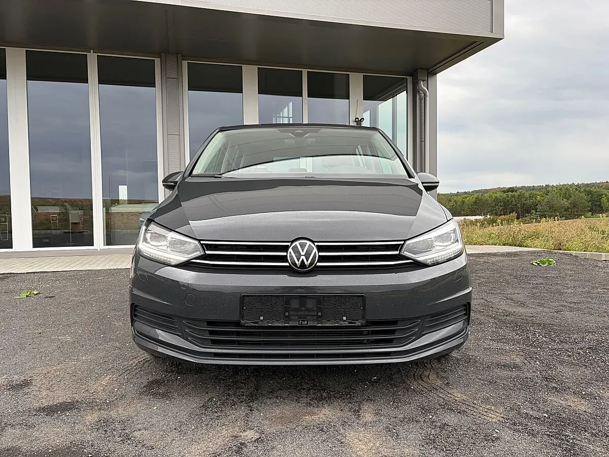 Volkswagen Touran 2025 photo 2
