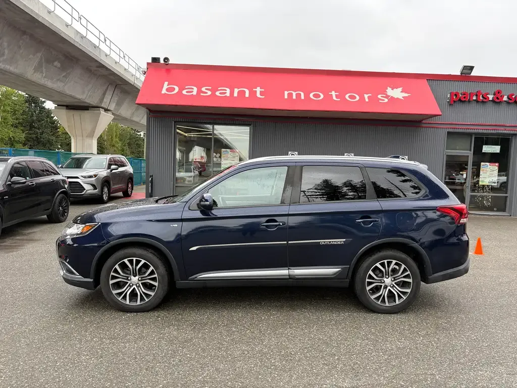 Mitsubishi Outlander 2018 photo 2
