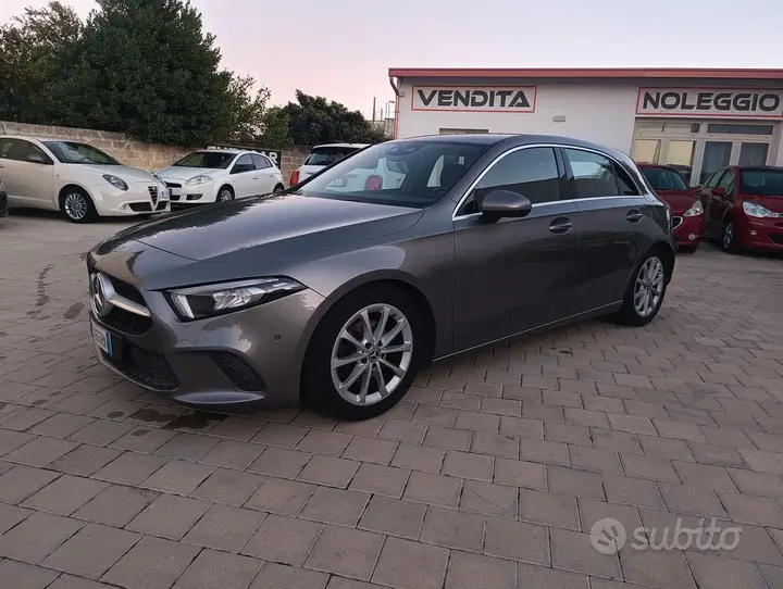 Mercedes-Benz A 180