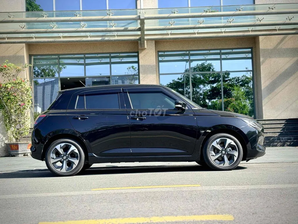Suzuki Swift 2025 photo 4