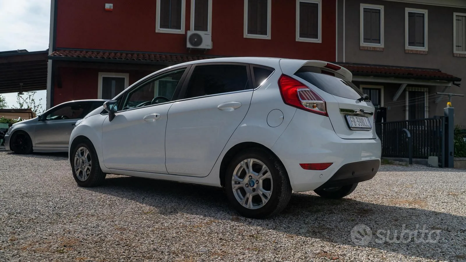 Ford Fiesta 2015 photo 4