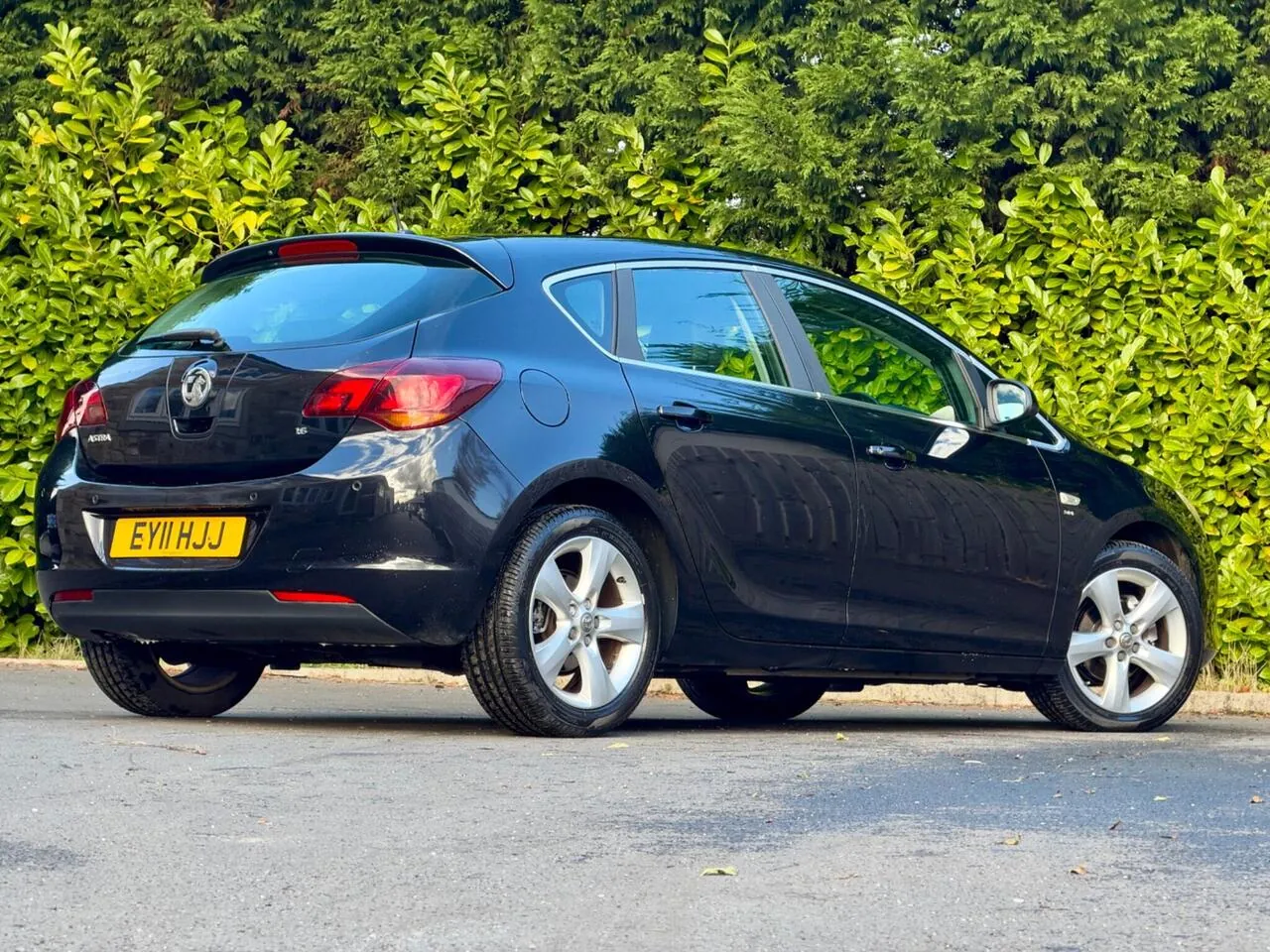 Vauxhall Astra 2011 photo 5