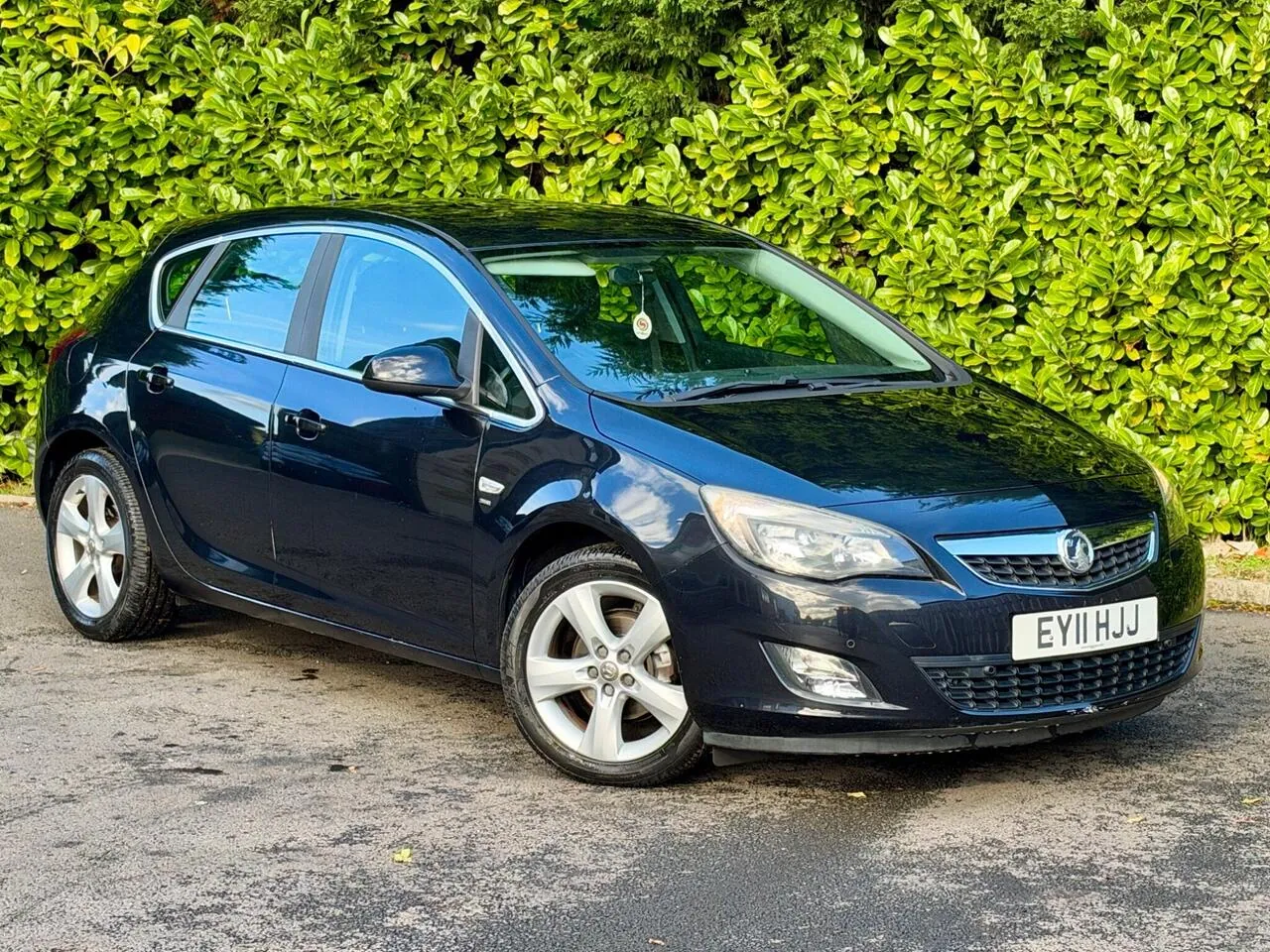 Vauxhall Astra 2011 photo 4