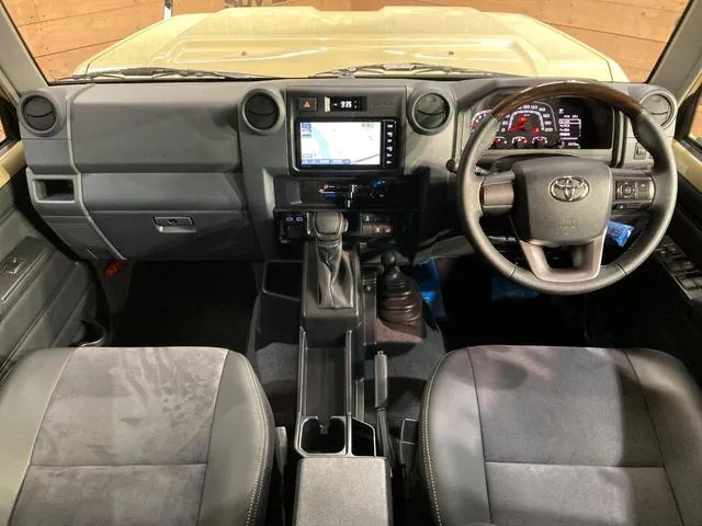 Toyota Land Cruiser 70 2025 photo 2