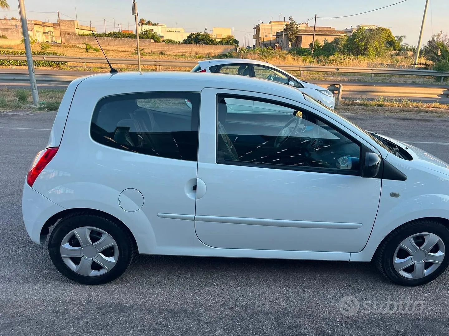 Renault Twingo 2012 photo 4