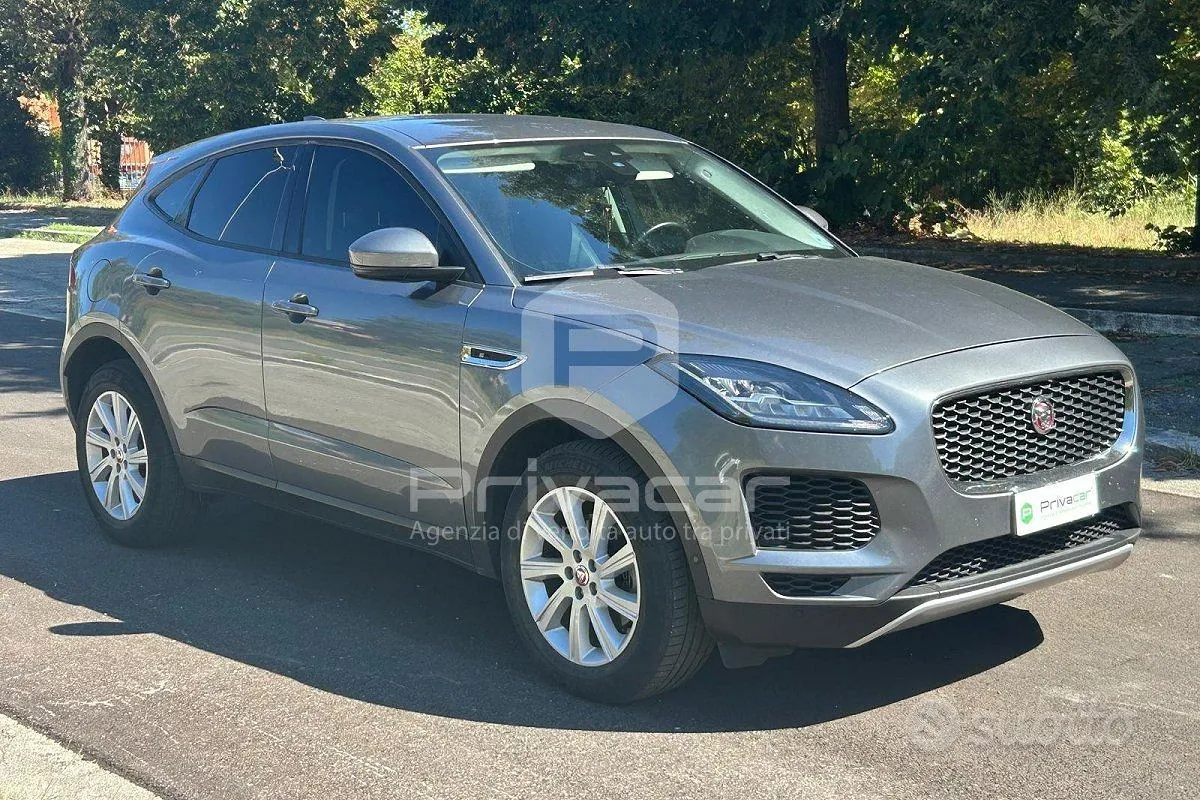 Jaguar E-Pace 2018 photo 3