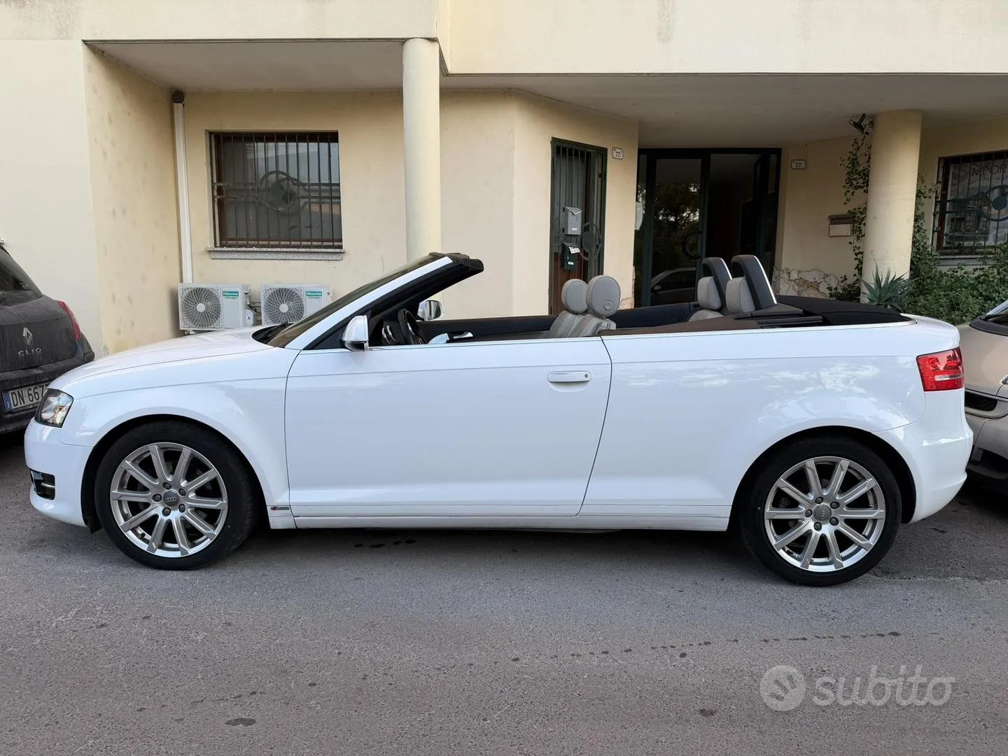 Audi A3 Cabrio 2011 photo 2
