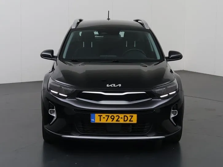Kia Stonic 2023 photo 3