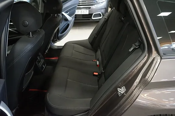 BMW 318D 2014 photo 4