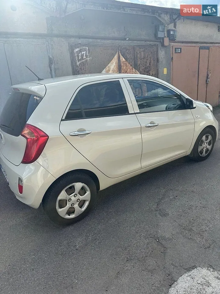 Kia Picanto 2013 photo 2