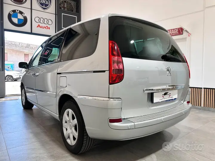 Peugeot 807 2008 photo 4