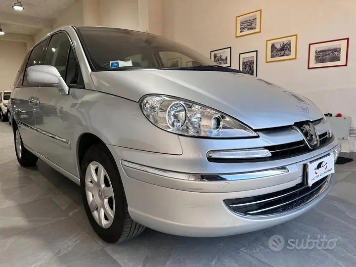 Peugeot 807 2008 photo 2