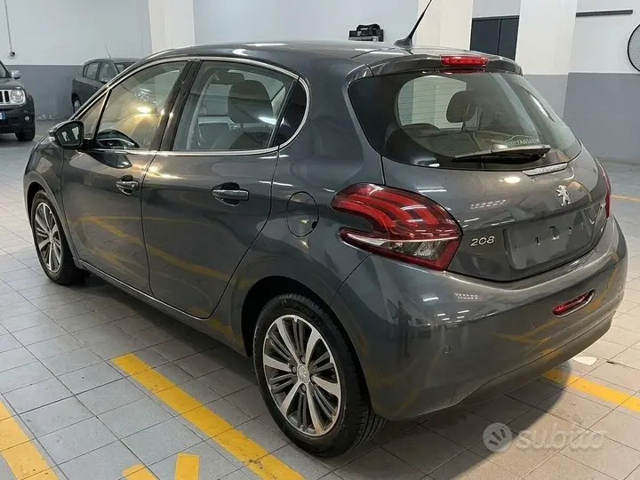 Peugeot 208 2016 photo 5
