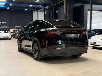 Tesla Model X 2023 photo 2