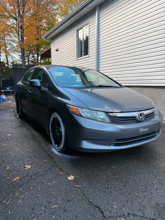 Honda Civic 2012 photo 2
