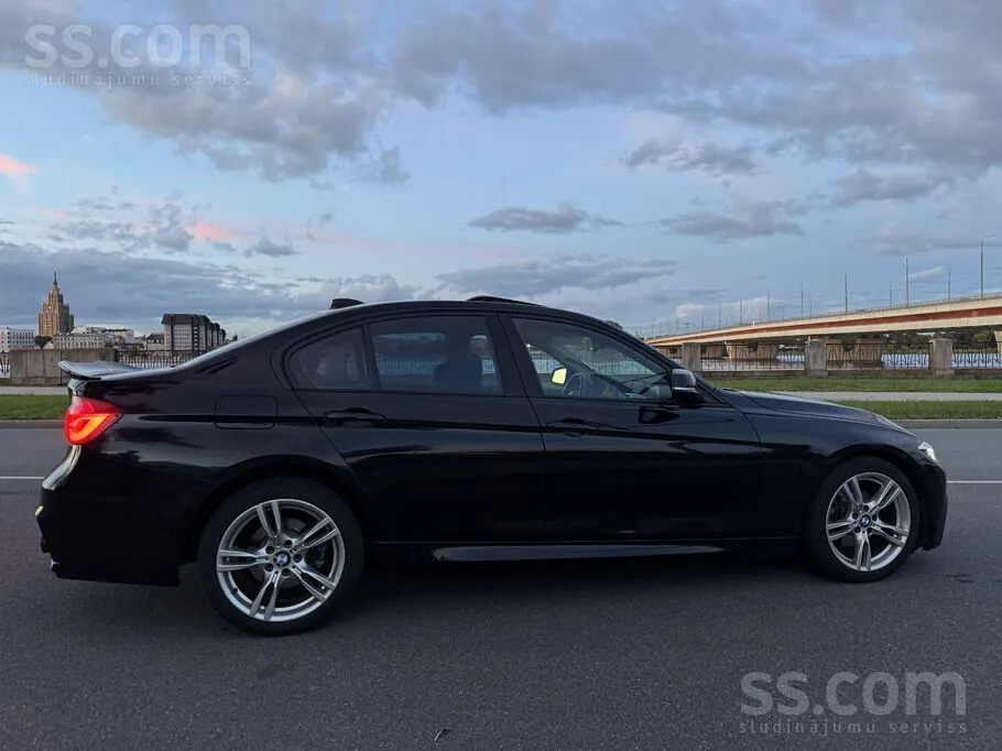 BMW 328I 2013 photo 3