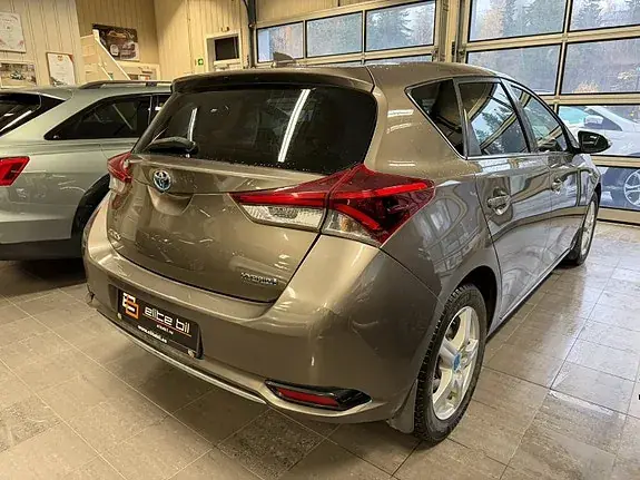 Toyota Auris 2017 photo 4