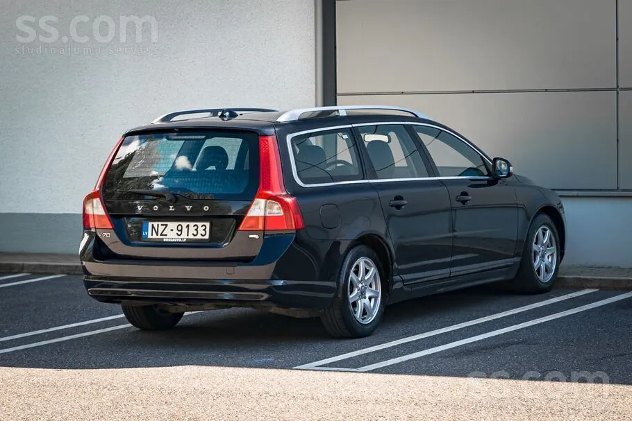 Volvo V70 2010 photo 4