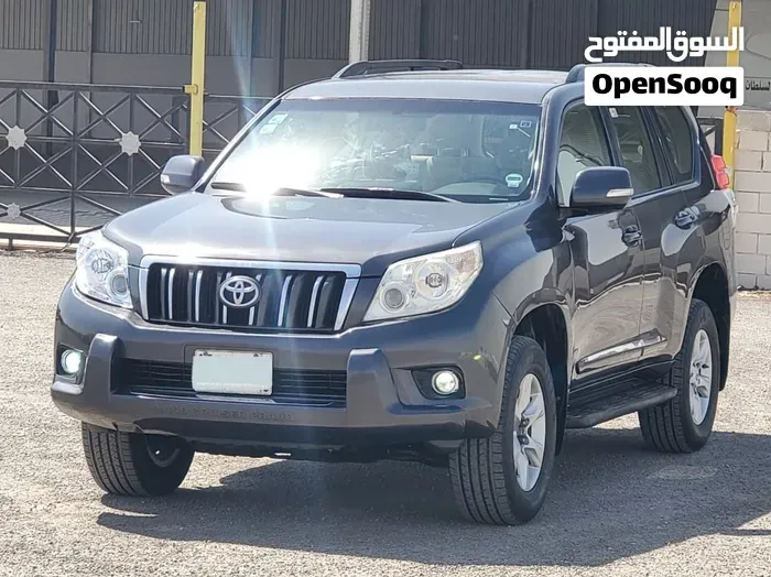 Toyota Land Cruiser 2011 photo 2
