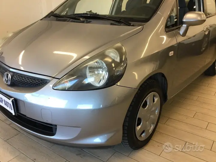 Honda Jazz 2006 photo 2