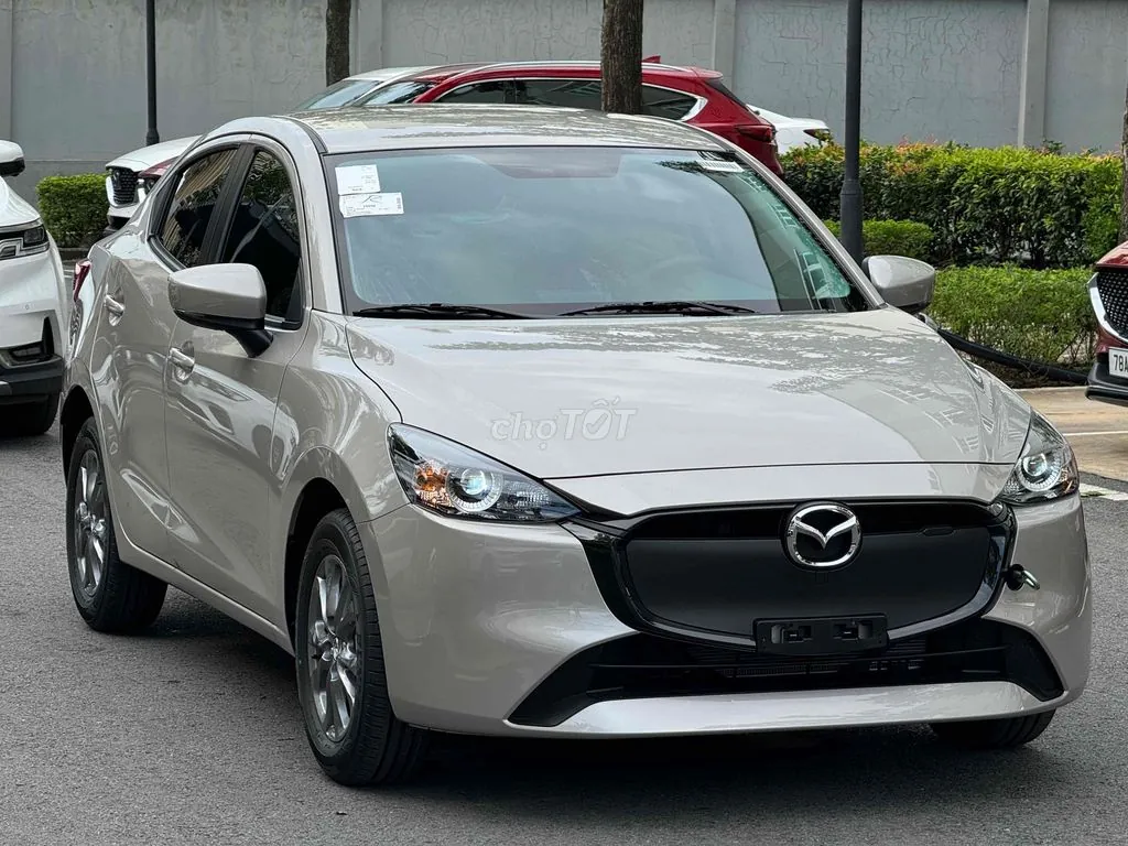 Mazda 2 2026 photo 2