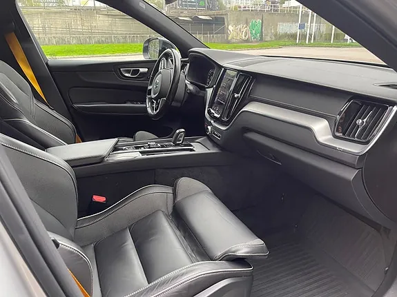 Volvo Xc60 2021 photo 4