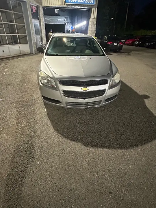 Chevrolet Malibu 2010 photo 3