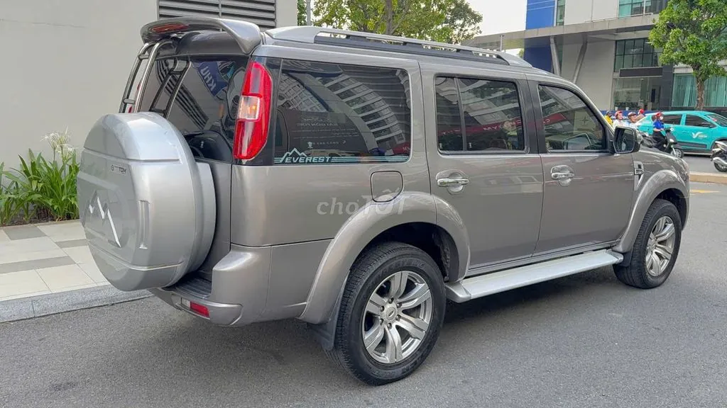 Ford Everest 2011 photo 5