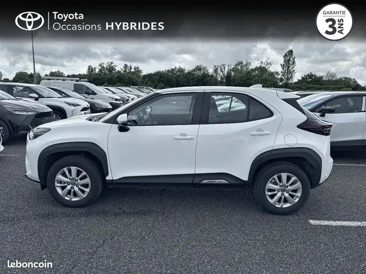 Toyota Yaris Cross 2024 photo 3