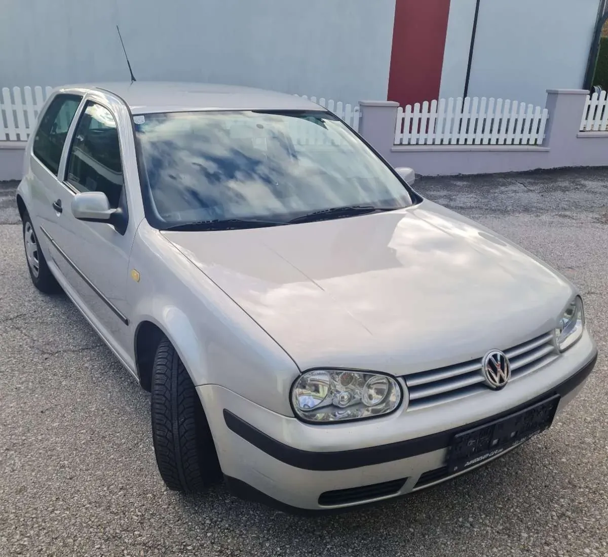 Volkswagen Golf 1999 photo 2