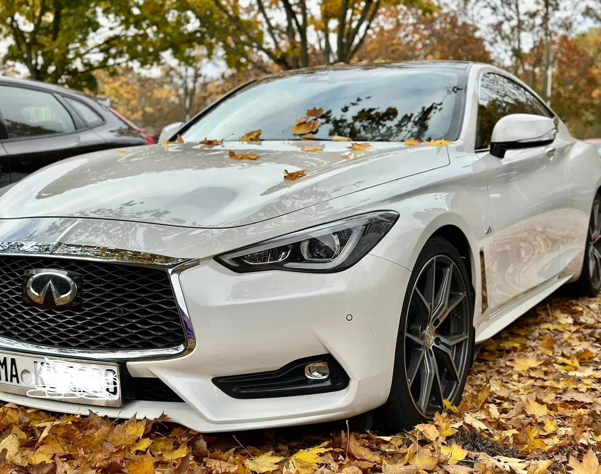 Infiniti Q60