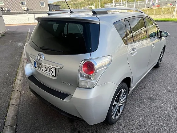 Toyota Verso 2016 photo 5