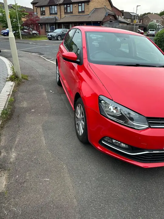 Volkswagen Polo 2015 photo 2