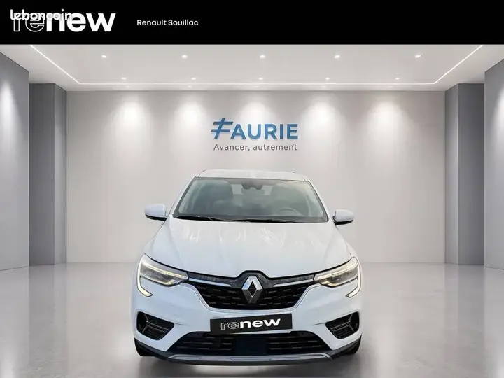 Renault Arkana 2023 photo 2
