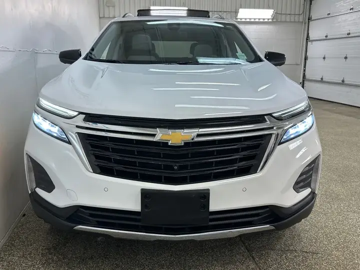 Chevrolet Equinox 2022 photo 2