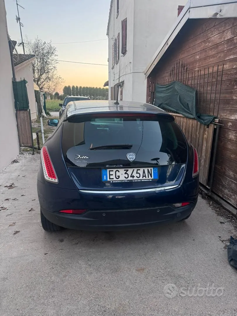 Lancia Delta 2009 photo 4
