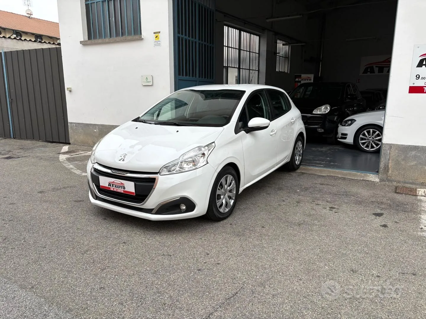 Peugeot 208 2017 photo 2