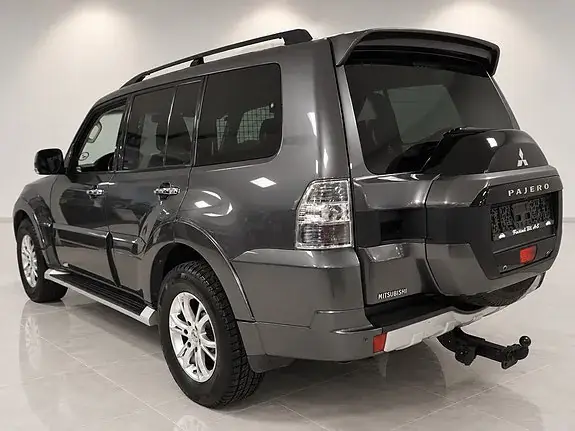 Mitsubishi Pajero 2015 photo 4
