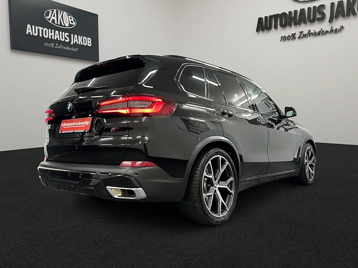 BMW X5 2020 photo 2