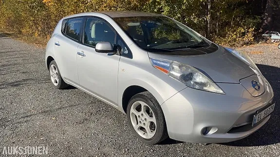 Nissan Leaf 2012 photo 2