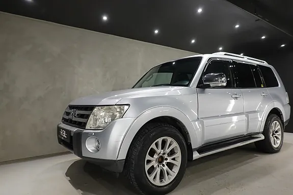 Mitsubishi Pajero 2007 photo 2