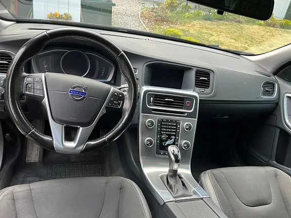 Volvo V60 2016 photo 4