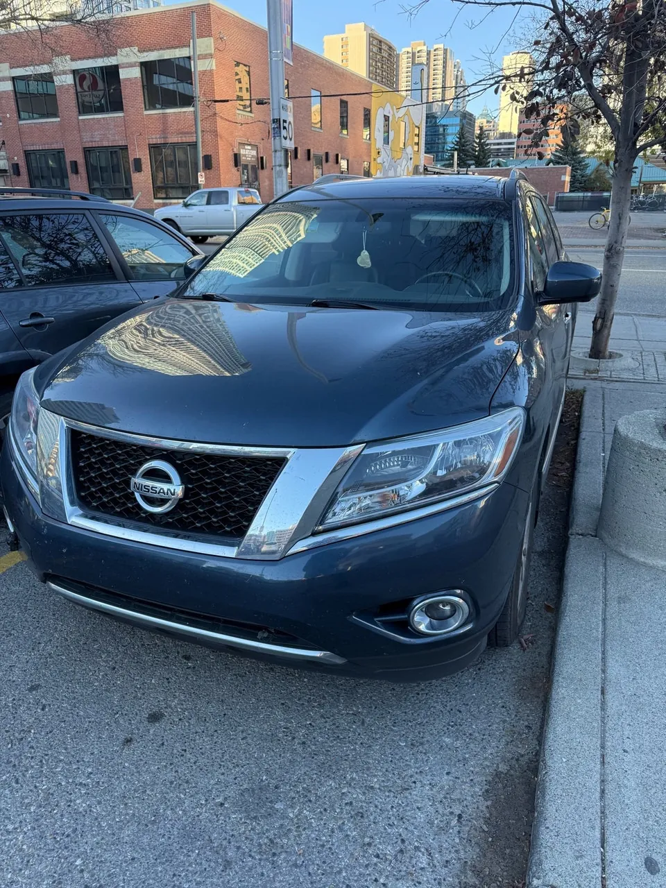 Nissan Pathfinder 2016 photo 2