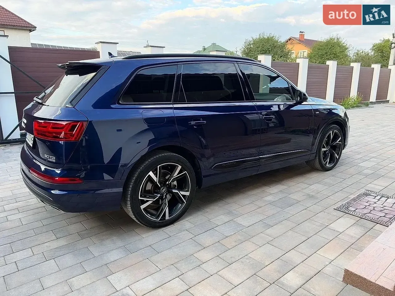 Audi Q7 2018 photo 2