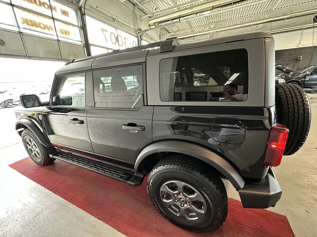 Ford Bronco 2024 photo 4
