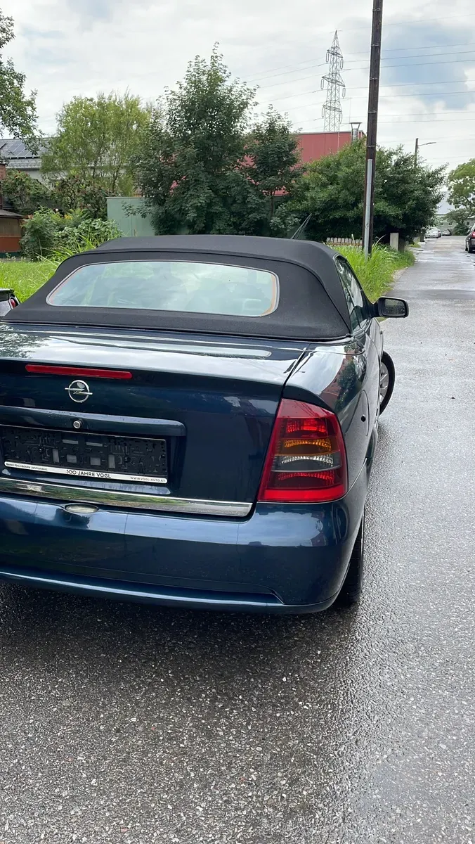 Opel Antara 2003 photo 2