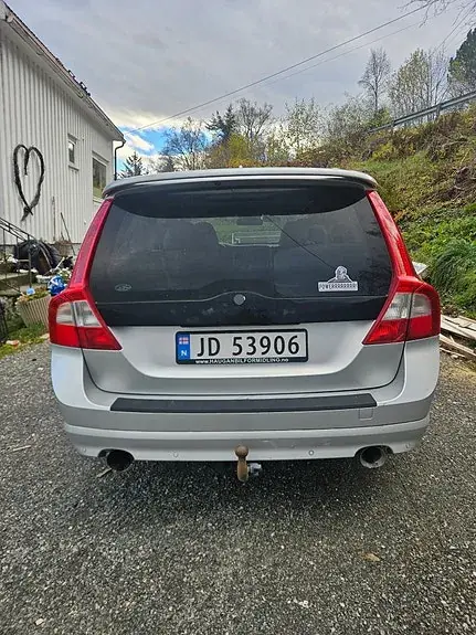 Volvo V70 2010 photo 2