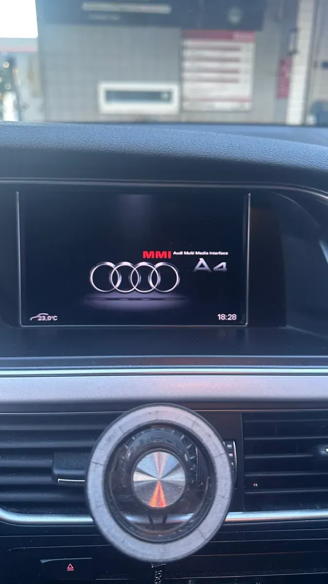 Audi A4 2015 photo 3